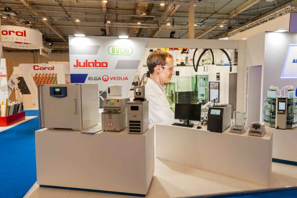 Plouto Alfa Analytical Ekthesiako Periptero 26