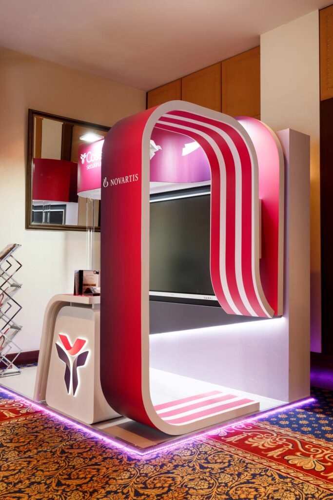 Plouto Novartis Synedriako Periptero 3